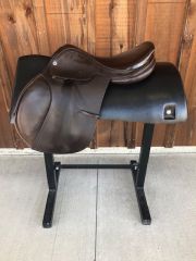 Used 17" Cliff Barnsby Pegasus Close Contact Saddle