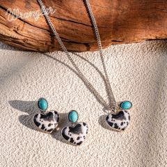  Wrangler Cow-Print Natural Stone Pendant Gold Necklace Earrings Set - Turquoise